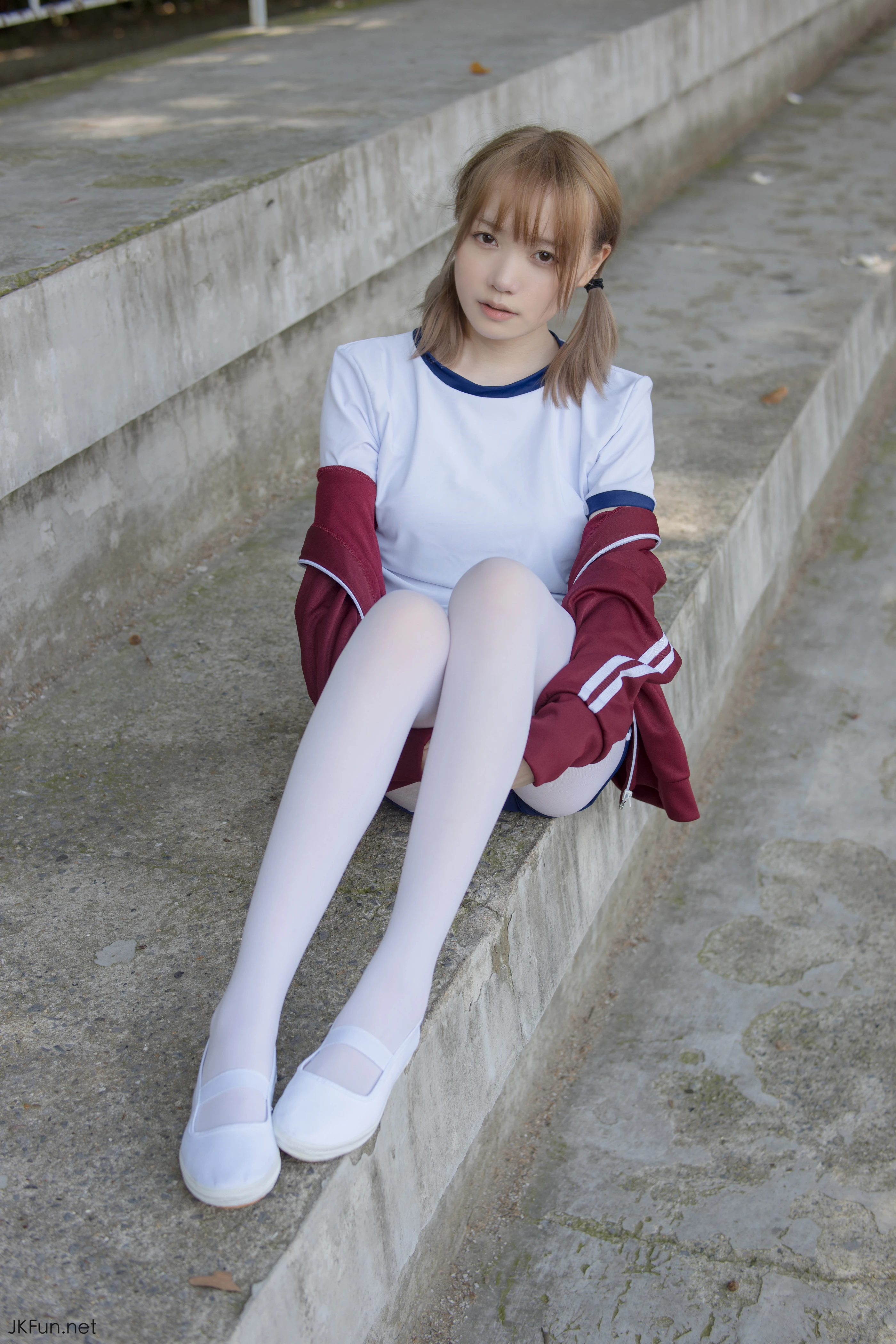 森萝财团 [JKFUN-019] 80D白丝外景体操服 Aika [107P 1V]插图7